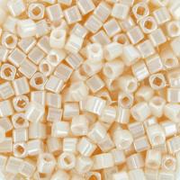 Бисер TOHO Cube, размер 1.5мм, цвет #123 (Непрозрачный глянцевый, светло-бежевый), 10 грамм