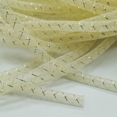 Бижутерная сетка-рукав, 8мм, бледно-желтая с золотистой нитью, 10 метров