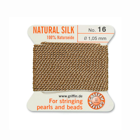 <p>
Очень толстая и прочная нить из высококачественного натурального 100% шелка, произведена компанией Griffin (Германия). К нити прикреплена проволочная иголочка. Идеально подходит для использования с жемчугом и натуральными камнями. Толщина около 1,05 мм. Цена за моток 2 метра.
</p>