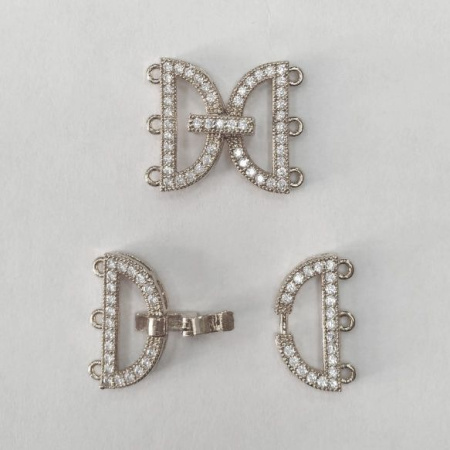 Застежка, 19х16мм, Milano, защелкивающаяся D-образная, на три нити, с фианитами, базовый материал - латунь, под родий, 1 шт. Застежка, 19х16мм, Milano, защелкивающаяся D-образная, на три нити, с фианитами, базовый материал - латунь, под родий, 1 шт.