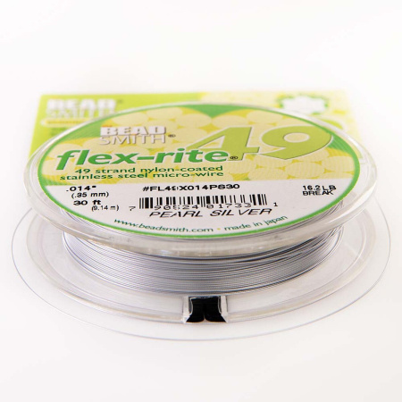<p>Профессиональный ювелирный тросик Flex-Rite с нейлоновым покрытием. 49-жильный тросик премиум-класса. Цвет светло-серебристый, матовый. Оттенок может отличаться от фотографии и в разных поставках. Цена за катушку 30 футов (9.1 метра).</p>