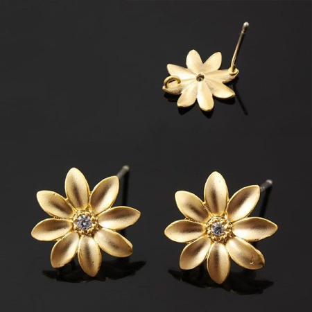 Пусеты, 12.5мм, Корея, Лилия с фианитом, со скрытой петелькой, с застежками, базовый материал - серебро/латунь, матовые позолоченные, пара