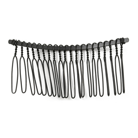 <p>Металлический гребень для волос чёрного цвета. Гребень слегка изогнут, имеет 20 проволочных зубчиков. Отличная основа для декоративного гребня в прическу невесты. Оттенок может отличаться от фотографии и в разных поставках. Размер может немного отличаться от заявленного. Цена за 2 шт.</p>