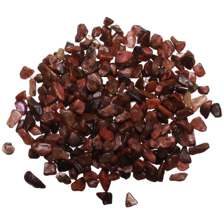 <p>Сколы из камня - натуральный родонит. Без отверстий! Могут существенно отличаться по форме и размеру. Оттенок может отличаться от фото. Используется для декорирования украшений, шкатулок, картин и т.д. Также крошку можно насыпать в стеклянную бутылочку. Цена за упаковку 20 грамм (около 80-120 шт.).</p>