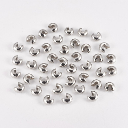 <p>Крупные покрывные кримпы (маскировочные бусины, обжимные бусины) для маскировки узлов или обычных кримпов. После зажатия кримп превращается в бусинку размером около 6*5 мм. Цвет - стальной (тёмно-серебристый). Оттенок может отличаться от фотографии и в разных поставках. Цена за 5 грамм (около 16 шт, фасуются без проверки на дефекты).</p>