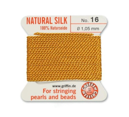 <p>Очень толстая и прочная нить из высококачественного натурального 100% шелка, произведена компанией Griffin (Германия). К нити прикреплена проволочная иголочка. Идеально подходит для использования с жемчугом и натуральными камнями. Толщина около 1,05 мм. Цена за моток 2 метра.</p>