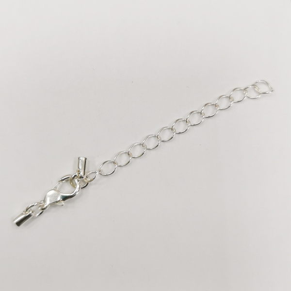 Застежка-карабин 12х6мм с удлиняющей цепочкой и клеевыми концевиками 5х2.8мм (внутренний размер 2мм), Beadalon, базовый материал - латунь, посеребренные, 2 шт. <p>Набор для окончания украшения на шнуре с круглым сечением, подходит для шнура 2 мм. В набор входят клеевые концевики, к одному концевику прикреплена застежка карабин (лобстер), к другому - неразъемная удлиняющая цепочка со звеньями примерно 5*3.5 см длиной около 5 см. Просто закрепите концевики и украшение готово! Базовый материал латунь, покрытие - серебро 925 пробы (гальваническое напыление). Оттенок может отличаться от фотографии и в разных поставках. Произведено американской компанией Beadalon (Бидалон) в Китае. Цена за 1 набор.</p><p>ВНИМАНИЕ: покрытие немного темнее, чем стандартное посеребрение.</p>