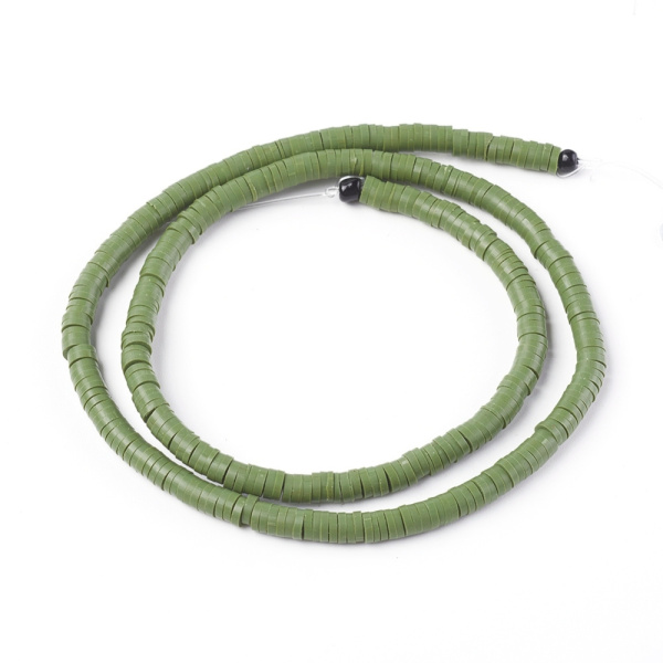 <p>Плоские круглые бусины - чипсы (диски, рондели heishi) ручной работы из полимерной глины (пластики). Бусины могут немного отличаться по форме и размеру. Оттенок может отличаться от фотографии. Цвет: оливково-зеленый (хаки). Бусины довольно мягкие, гибкие, напоминают каучук. Цена за низку длиной около 43 см, около 350-400 бусин.</p>