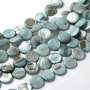 <p>Круглые бусины-пластинки из натурального тонированного перламутра приглушённого зеленовато-сине-голубого цвета. На бусинах есть темные пятна, возможны щербинки естественного происхождения. Бусины могут немного отличаться по форме и размеру. Оттенок может отличаться от фотографии и от партии к партии. Цена за 1 низку длиной около 36 см (примерно 25 бусин, низки формируются без проверки каждой бусины на дефекты).</p>