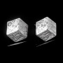 <p>Качественная корейская фурнитура класса люкс. Основы для серег-гвоздиков (пуссеты) с петелькой. Необычная декоративная часть в виде иллюзии трехмерного куба. Продаются с застежками. Платформа и застежка сделаны из латуни с родиевым покрытием, гвоздик из хирургической стали. Цена за пару.</p>
<p>УЦЕНКА: наплывы металла по краю куба; в месте припоя штырька может быть лишний металл либо проглядывать материал основы; покрытие может иметь слегка разную степень блеска (более блестящее или более матовое).</p>