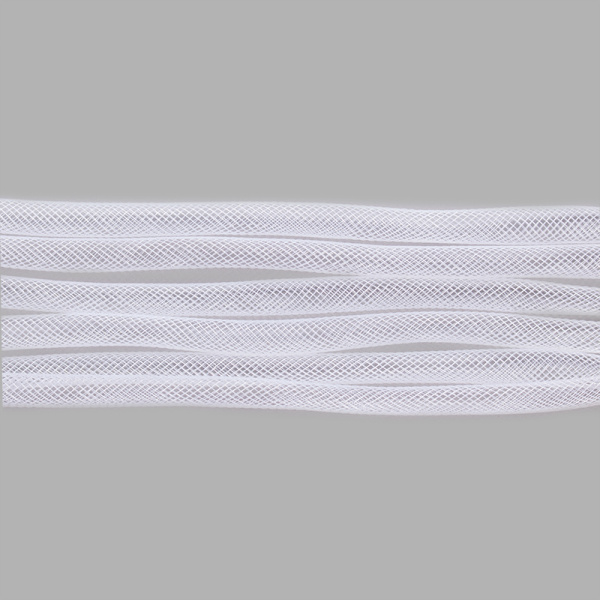 <p>
 Толщина может отличаться от заявленной на +-1.5 мм. Бижутерная сетка-рукав, сплетена из пластиковых белых нитей. Растягивается. Сетку можно наполнить бисером или бусинами, надеть на неё сверху бусины или подвески с не очень маленьким отверстием, завязать в нужном месте узелком. По возможности, продается цельным куском, однако, может поставляться несколькими отрезами. Цена за 10 м.
</p>