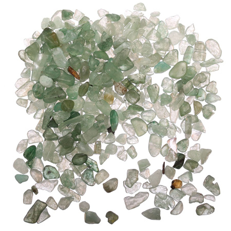 <p>Сколы из камня - зеленого авантюрина. Без отверстий! Могут существенно отличаться по форме и размеру. Используется для декорирования украшений, шкатулок, картин и т.д. Также крошку можно насыпать в стеклянную бутылочку. Оттенок может отличаться от фотографии и в разных поставках. Цена за упаковку 20 грамм (около 80-120 шт.).</p>