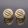 <p>Качественная корейская фурнитура класса люкс. Основы для серег-гвоздиков в форме резного полукруга со скрытой разъемной петелькой. Декоративная часть из латуни, покрыта золотом 16 карат. Гвоздик из серебра: довольно гибкий и может быть покрыт патиной. В комплекте заглушки. Оттенок может отличаться от фотографии и в разных поставках. Цена за пару.</p>
