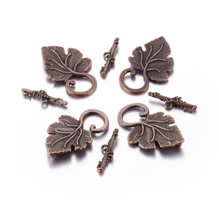Застежка, 36х23мм, тогл, виноград, базовый материал - цинковый сплав, медный с чернением, 5 шт. <p>Крупная эффектная застежка-тогл в форме виноградного листа с гроздью ягод винограда. Под античную медь. Оттенок может отличаться от фотографии. Цена за 5 шт.</p>