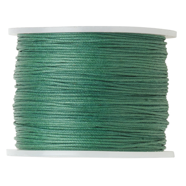 Шнур хлопковый вощеный, около 0.5-1мм, темно-зеленый, 10 метров <p>Вощеный шнур, 100% хлопок, цвет темно-зеленый. Оттенок может отличаться от фотографии и в разных поставках. Шнур довольно рыхлый, может казаться толще заявленной производителем толщины. Толщина 0.5-1 мм. По возможности, продается цельным куском, однако, может поставляться несколькими отрезами. Цена за 10 метров.</p>