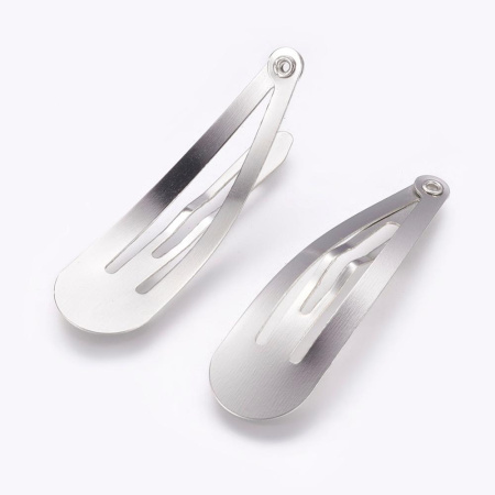 <p>Бюджетная металлическая основа для заколки-невидимки клик клак стального цвета. Оттенок может отличаться от фотографии. На покрытии возможны небольшие царапинки и пятнышки. Цена за 20 шт.</p>