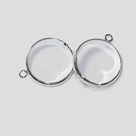 <p>Основа для кольца цвета светлого серебра. Оттенок может отличаться от фотографии. Размер регулируется. Цена за 5 шт.</p><p>ВНИМАНИЕ: петелька может быть крупнее, чем на фотографии.</p>