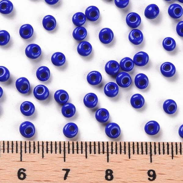 <p>Японский бисер TOHO Magatama (приплюснутый каплеобразный бисер Тохо со смещенным отверстием), размер 3мм. Непрозрачный синий (Opaque Navy Blue). Оттенок может отличаться от фотографии. Среднее количество бисерин в 1 грамме Toho Магатама 3 мм - около 35 штук, может сильно варьироваться в зависимости от цвета бисера. Цена за 10 грамм.</p>