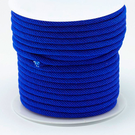 <p>Красивый крученый синтетический шнур-змейка из нейлона. Очень прочный, при этом довольно гибкий и мягкий. Толщина около 4-5 мм. Подходит для изготовления гайтана. Оттенок может немного отличаться от фотографии. Цена за 1 метр. При покупке нескольких единиц, по возможности, отрезается цельным куском.</p>