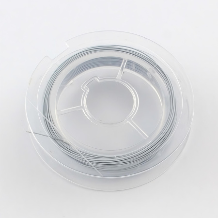 <p>Бюджетный ювелирный тросик в пластиковой оплетке. Цвет белый. Цена за 2 катушки около 9-10 метров.</p>