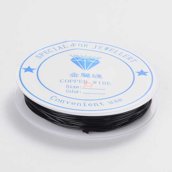 Проволока гибкая, 0.8мм, черная, 3 метра, катушка <p>Медная проволока с покрытием черного цвета. Используется для создания украшений, изготовления деревьев и цветов из бисера и камней, и прочих декоративных работ. Намотка может состоять из нескольких частей. Цена за катушку, примерно 3 метра.</p>