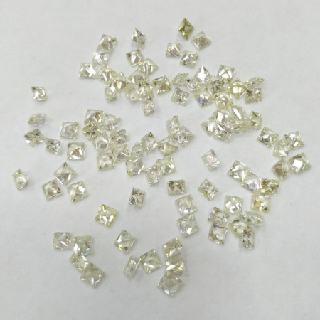 Ювелирный кристалл из фианита, 3х3мм, форма квадрат, бледно-желтый, 20 шт.