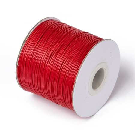 <p>Тонкий плетеный вощеный синтетический (полиэстеровый) шнур, цвет красный. Толщина может немного отличаться от заявленной. К этому шнуру лучше брать концевики с внутренним диаметром 0.9-1 мм - в меньший концевик шнур может быть сложно вставить из-за распушенного кончика. Оттенок может отличаться от фотографии. По возможности, продается цельным куском, однако, может поставляться несколькими отрезами. Цена за 10 метров. </p>