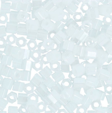<p>Японский бисер TOHO Hexagon (шестигранный Тохо), размер 11/0 (2.2 мм). Жемчужный белый (Opaque-Lustered White). Оттенок может отличаться от фотографии. Цена за 10 грамм. Среднее количество бисерин в 1 грамме Toho шестиугольном 11/0 от 80 до 90 штук, может сильно варьироваться в зависимости от вида бисера.</p>