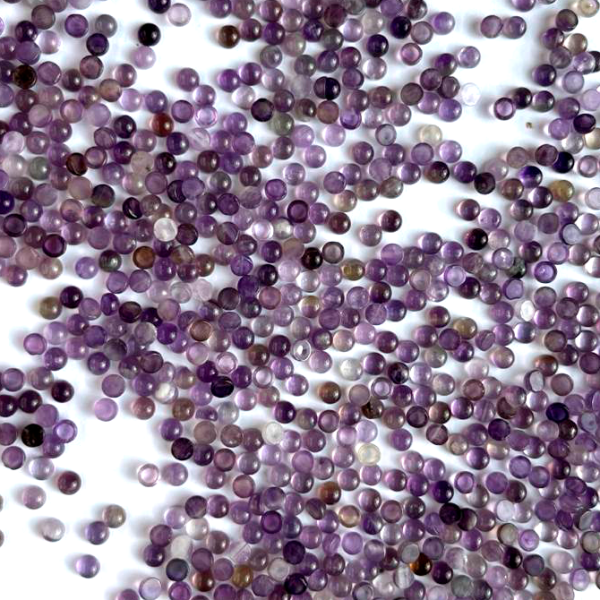 <p>
Миниатюрный каменный кабошон из натурального аметиста. Оттенок может отличаться от фотографии. Размер и форма могут немного отличаться от заявленных. Кабошоны отличаются по цвету и рисунку, а также по толщине: при заказе нескольких штук мы постараемся подобрать похожие. Цена за 5 шт.
</p>