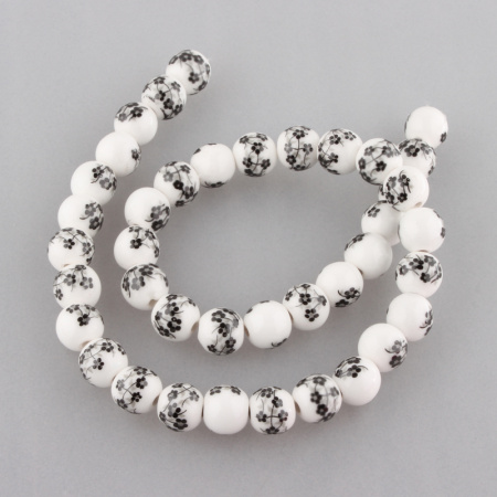 Бусина фарфоровая, 8мм, круглая, белая с черными цветами, 39 шт., низка