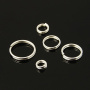<p>Бюджетные двойные колечки серебристого цвета, микс размеров от 4 до 10 мм. Отлично подойдут в качестве держателей для тяжелых подвесок. Толщина проволоки - около 0.6 мм, толщина двойной части - около 1.2 мм. Оттенок может отличаться от фотографии и в разных поставках. Цена за упаковку 20 грамм (около 180-290 штук, фасуются без проверки на дефекты и подбора по размеру).</p>