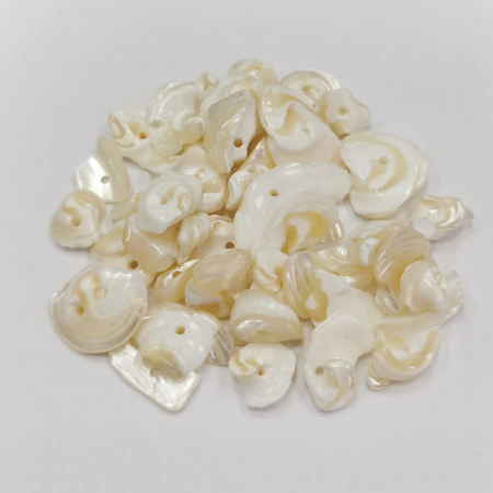 Бусина перламутр, 5х1-20х6мм, неправильной формы, сливочная карамель, 20 грамм