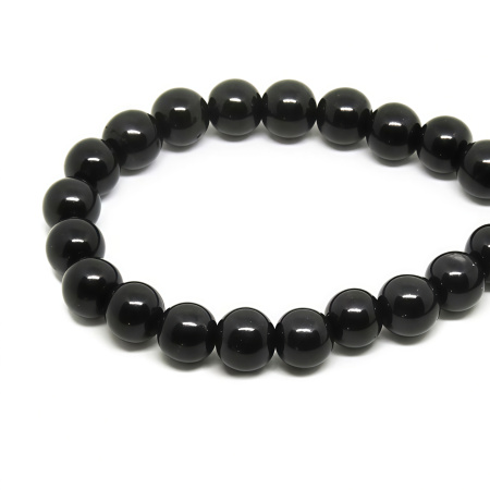 <p>Каменные бусины - натуральный грузинский гагат (гишер). Бусины немного отличаются по форме и размеру, отверстие около 1 мм. На поверхности могут встречаться небольшие щербинки естественного происхождения, обусловленные натуральным происхождением и мягкостью камня. Цена за упаковку 20 штук.</p>