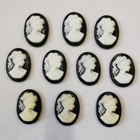 Камея акриловая, 18х13мм, девушка, белая на черном, 10 шт.
