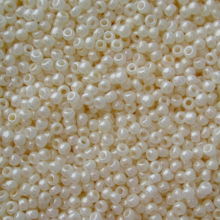 Бисер TOHO круглый, размер 10/0, цвет #122 (Непрозрачный глянцевый, белый навахо), 10 грамм