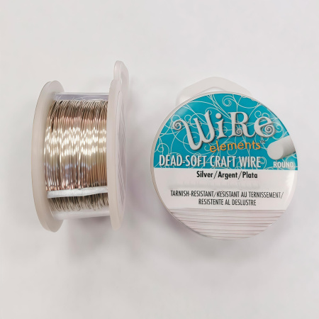 Проволока гибкая, 0.405мм, Wire elements (Craft Wire), не темнеющая, серебристого цвета, катушка, 13.7 метра Проволока гибкая, 0.405мм, Wire elements (Craft Wire), не темнеющая, серебристого цвета, катушка, 13.7 метра