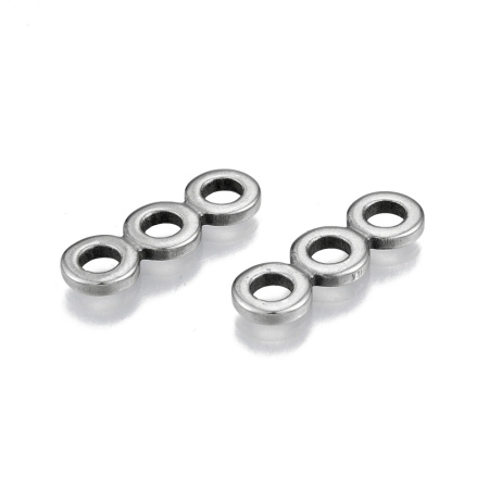 <p>Не темнеющая фурнитура из нержавеющей стали. Разделитель с 3 отверстиями. Подходит для бусин до 7 мм. Размер может немного отличаться от заявленного. Также можно использовать как коннектор. Оттенок может отличаться от фотографии и в разных поставках. Цена за 2 шт.</p>