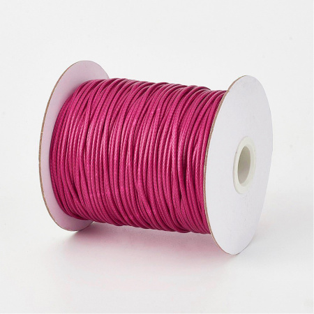 <p>Тонкий плетеный вощеный синтетический (полиэстеровый) шнур, цвет тёмно-розовый, оттенок может отличаться от фотографии. Толщина около 0.5-0.7 мм. По возможности, продается цельным куском, однако, может поставляться несколькими отрезами. Цена за 10 метров.  </p>