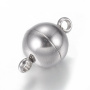 <p>Магнитная застежка шарик из нержавеющей стали марки 304 (гипоаллергенная, не темнеет, не облезает). Оттенок может отличаться от фотографии. Несмотря на свой небольшой размер, магниты довольно сильные. Внутри застежки на одной стороне имеется выемка, на другой выступ, за счёт чего половинки застежки не съезжают вбок друг относительно друга при носке. Цена за 1 шт.</p>