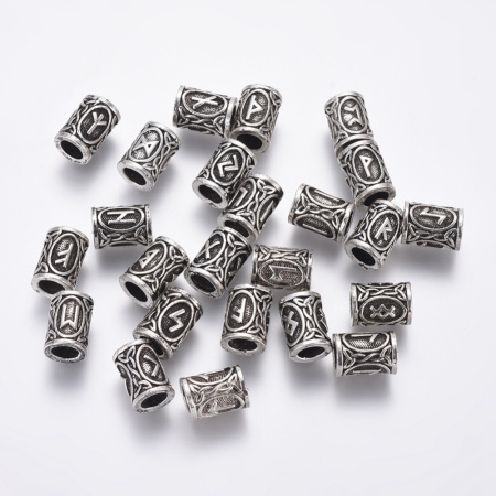 <p>Металлические бусины - трубочки с изображением скандинавских рун. В комплекте 24 уникальных бусины, полный Старший футарк. Сделаны из металлического сплава с покрытием под серебро с чернением. Отверстие около 5.5 мм. Оттенок может отличаться от фотографии и в разных поставках. Цена за 1 набор.</p>