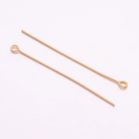 <p>Бюджетные пины с ушком золотистого цвета. Длина 5 см, диаметр пина около 0,7 мм, пины могут быть погнуты. Цена за 10 грамм (около 50 шт.)</p>