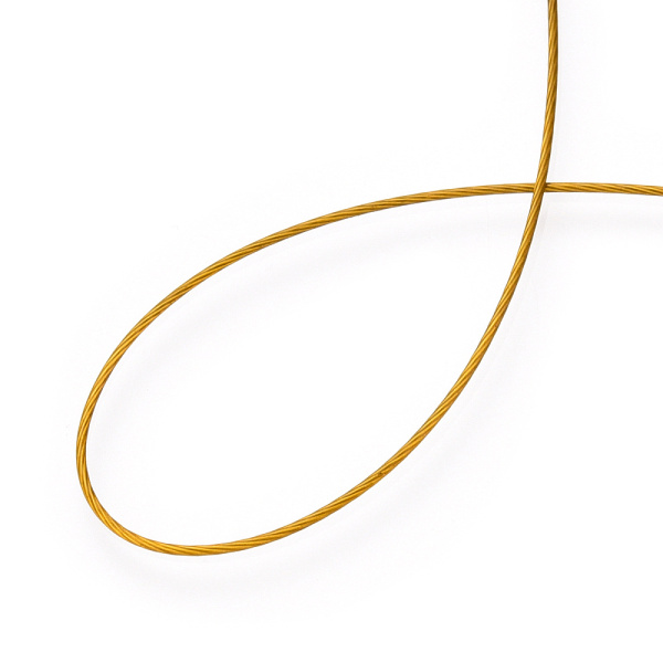 <p>Довольно качественный, очень толстый ювелирный тросик. Толщина около 0.8мм, может немного отличаться от заявленной. Цвет тёмно-золотистый. Оттенок может отличаться от фотографии и в разных поставках. Цена за катушку около 18 метров. Тросик в намотке может состоять из нескольких кусков.</p>